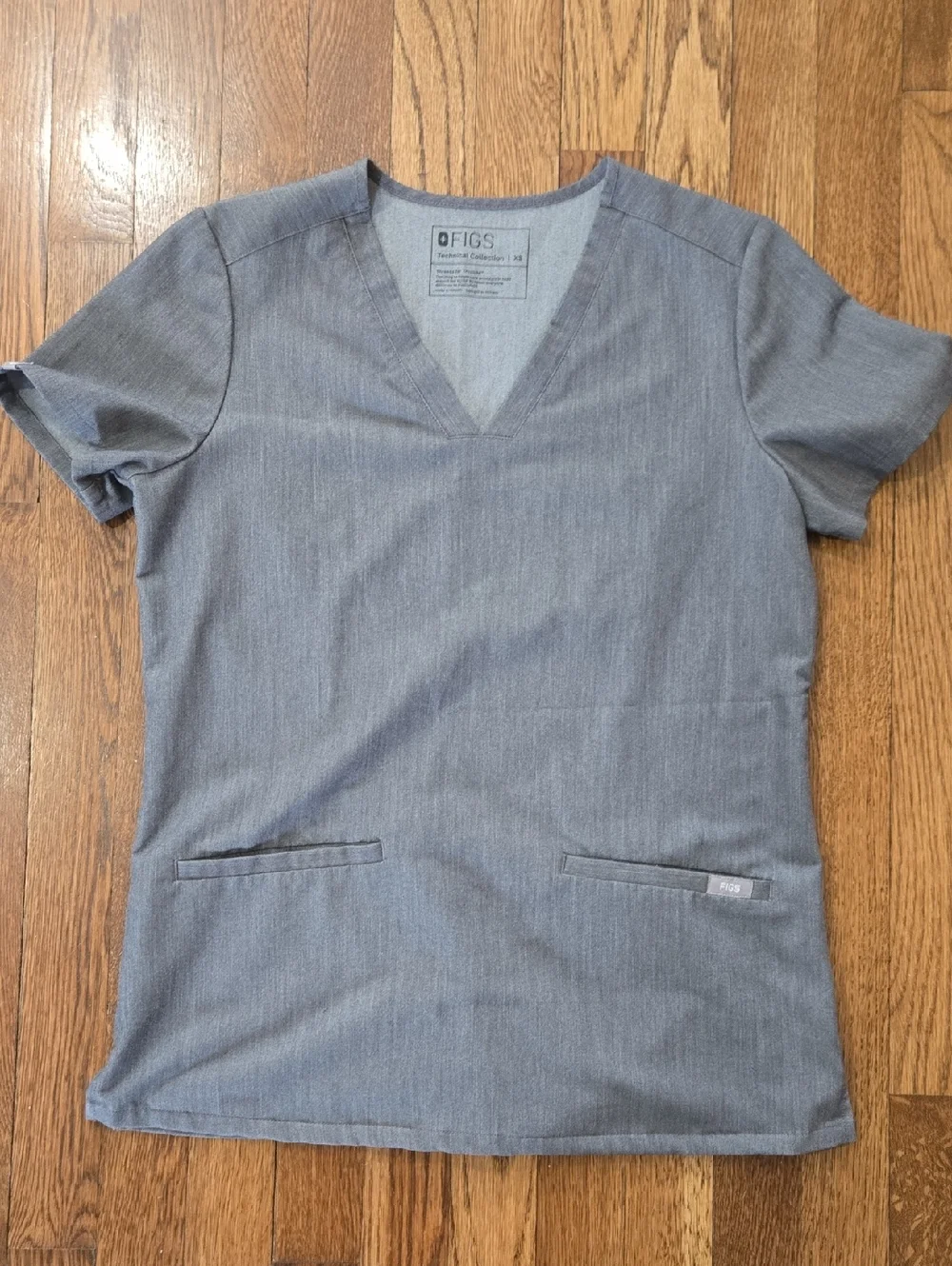Figs Casma Three-Pocket Scrub Top  Graphite Size XS - Picture 6 of 9